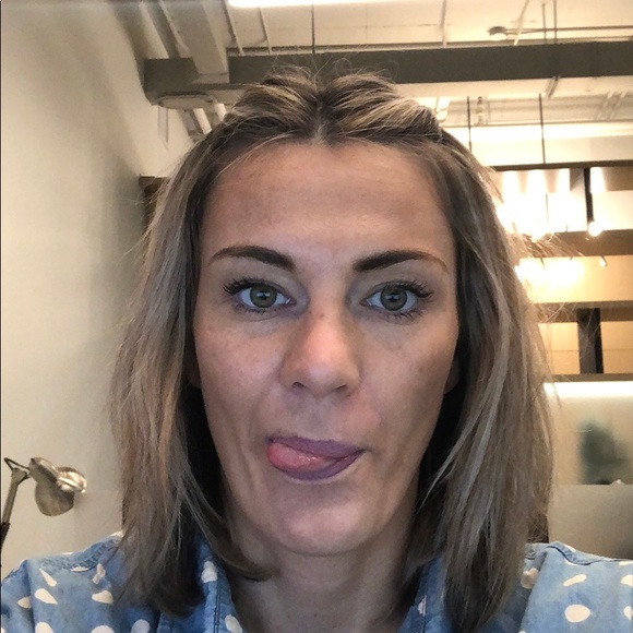 Meet your Posher, Leigh - Picture 1 of 1